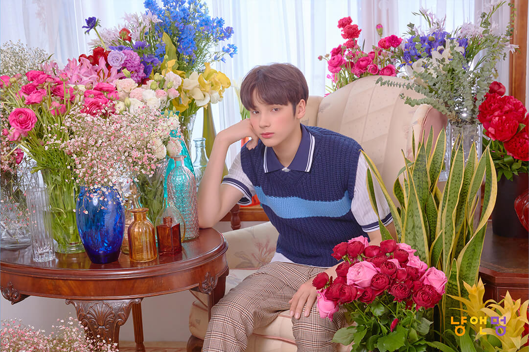 Cat & Dog CONCEPT PHOTO; TOMORROW X TOGETHER 멤버 휴닝카이의 사진입니다.